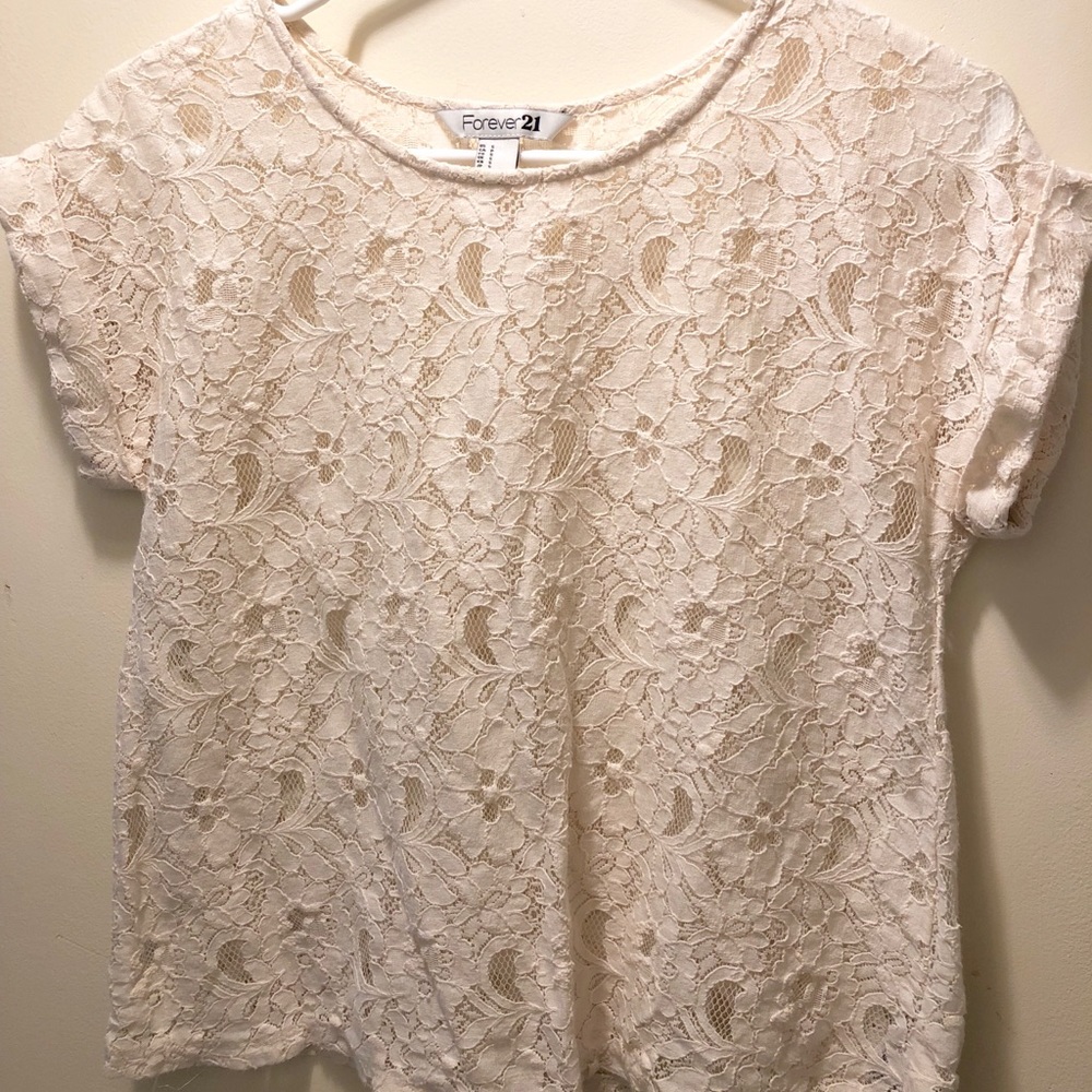 Small white/cream floral lace t shirt